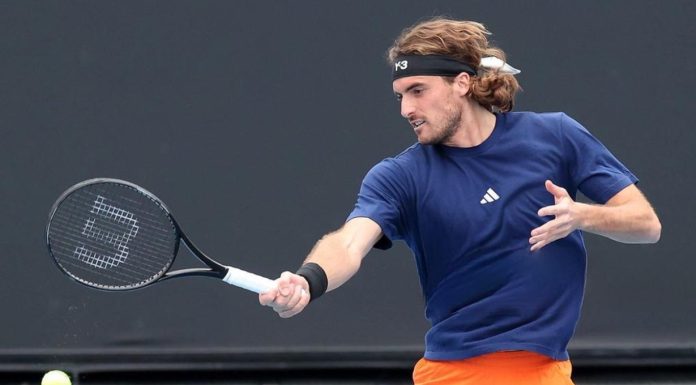 Tsitsipas-practice-Melbourne-2026.jpg