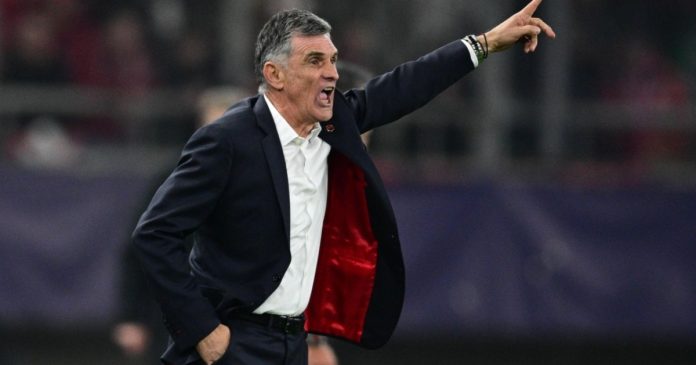 spaniard_coach_1.jpg
